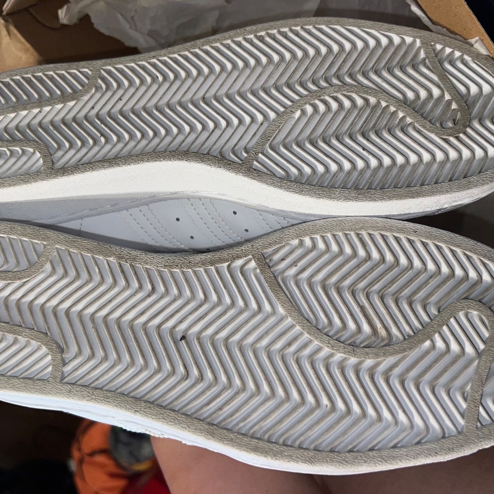Shoes - Picture 5 of 6